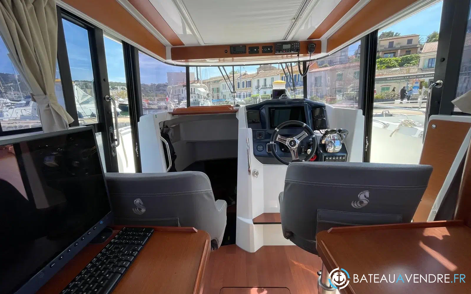 slider 19 Beneteau Barracuda 9