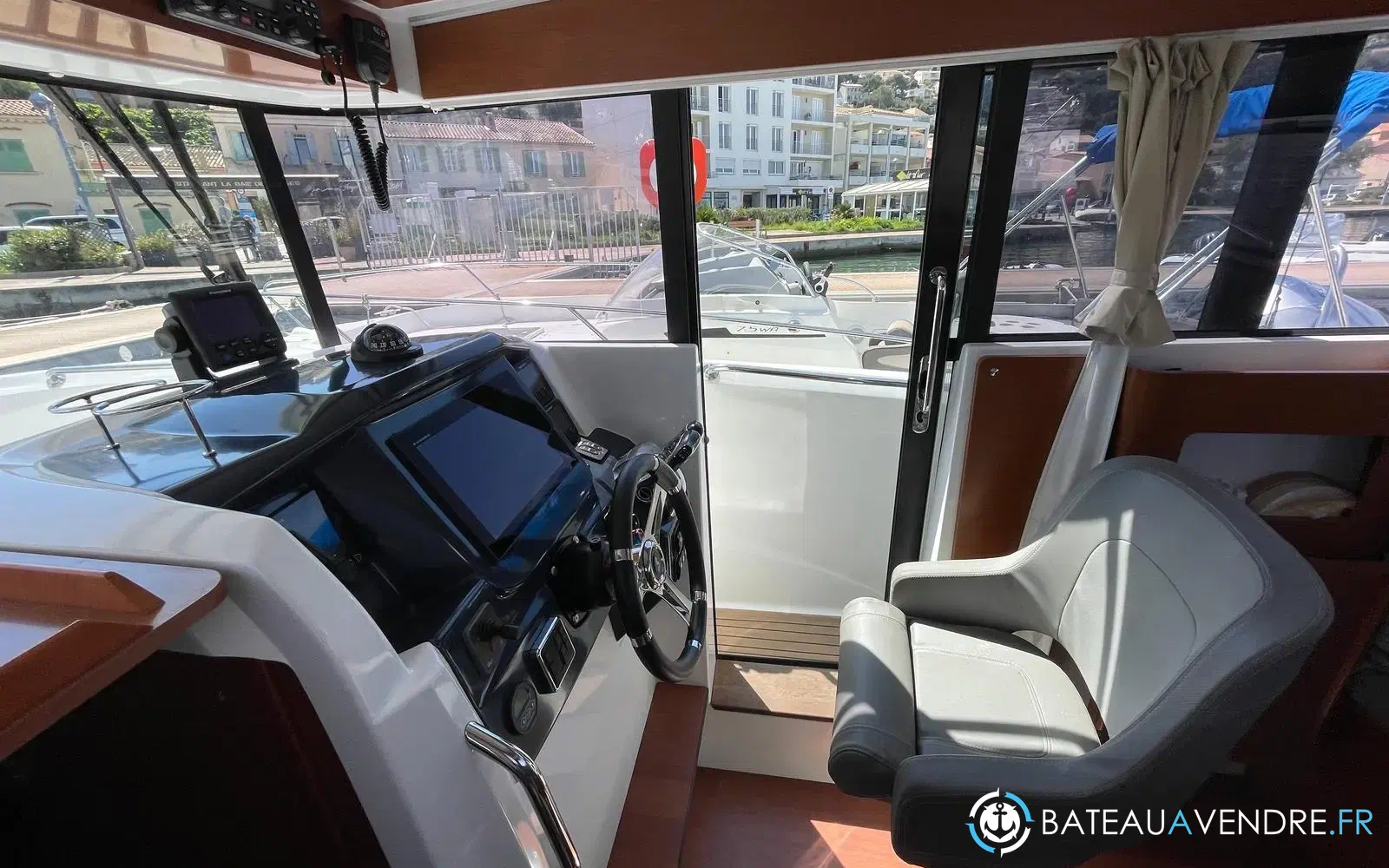 slider 23 Beneteau Barracuda 9