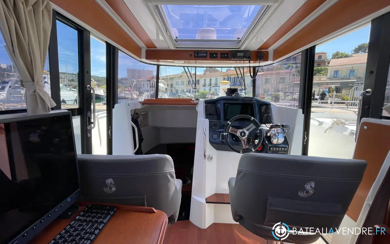 slider 24 Beneteau Barracuda 9