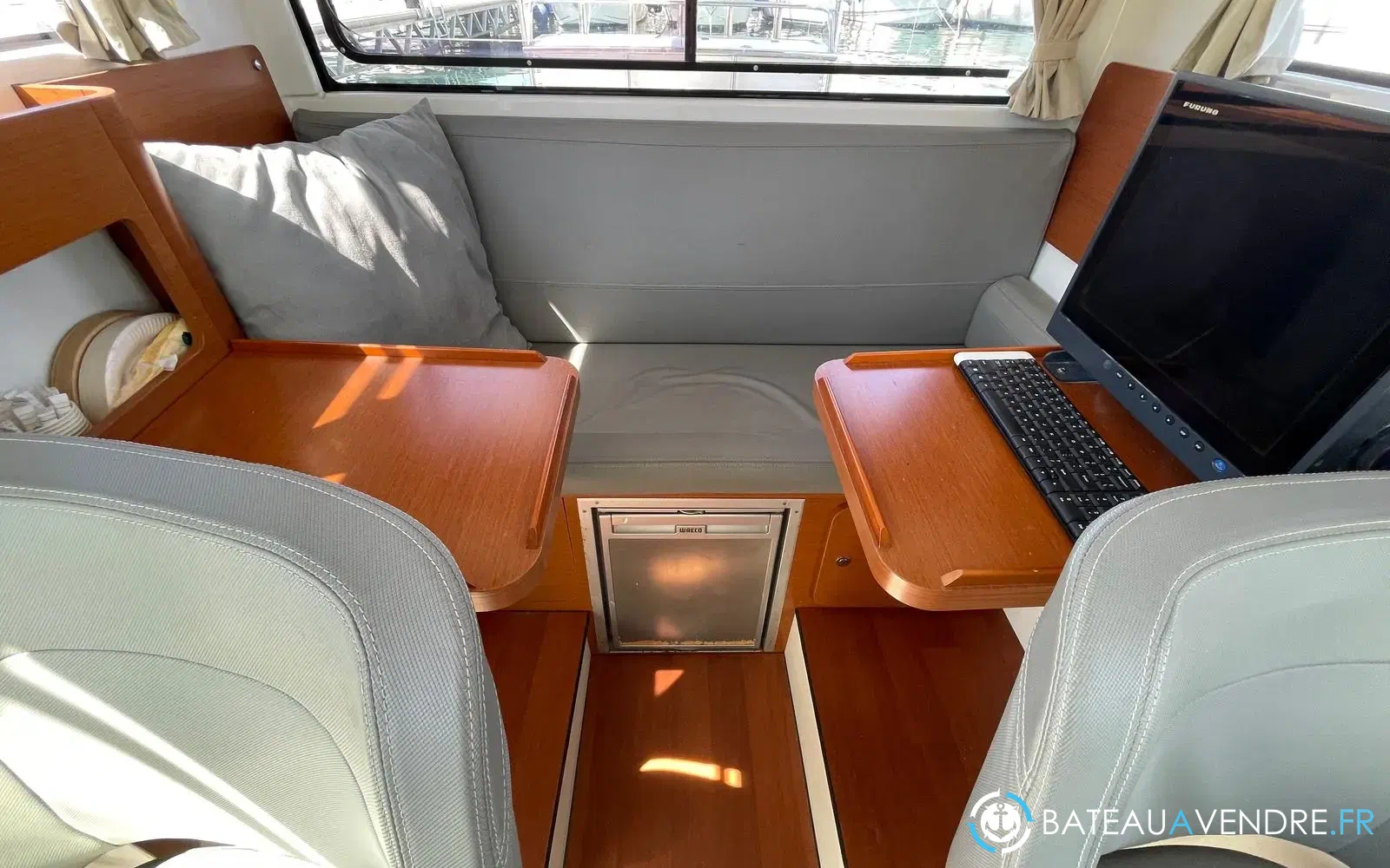 slider 28 Beneteau Barracuda 9