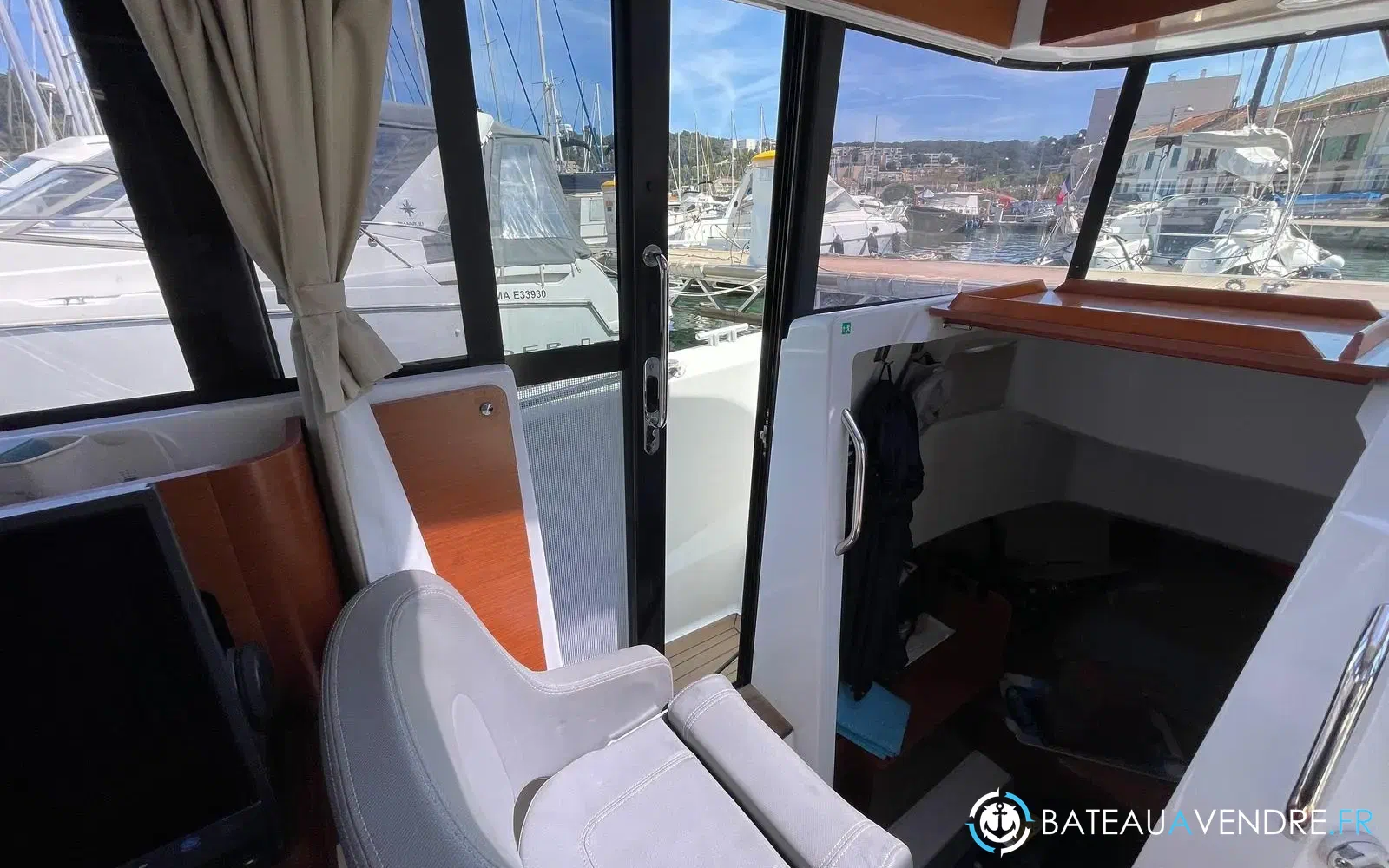 slider 35 Beneteau Barracuda 9