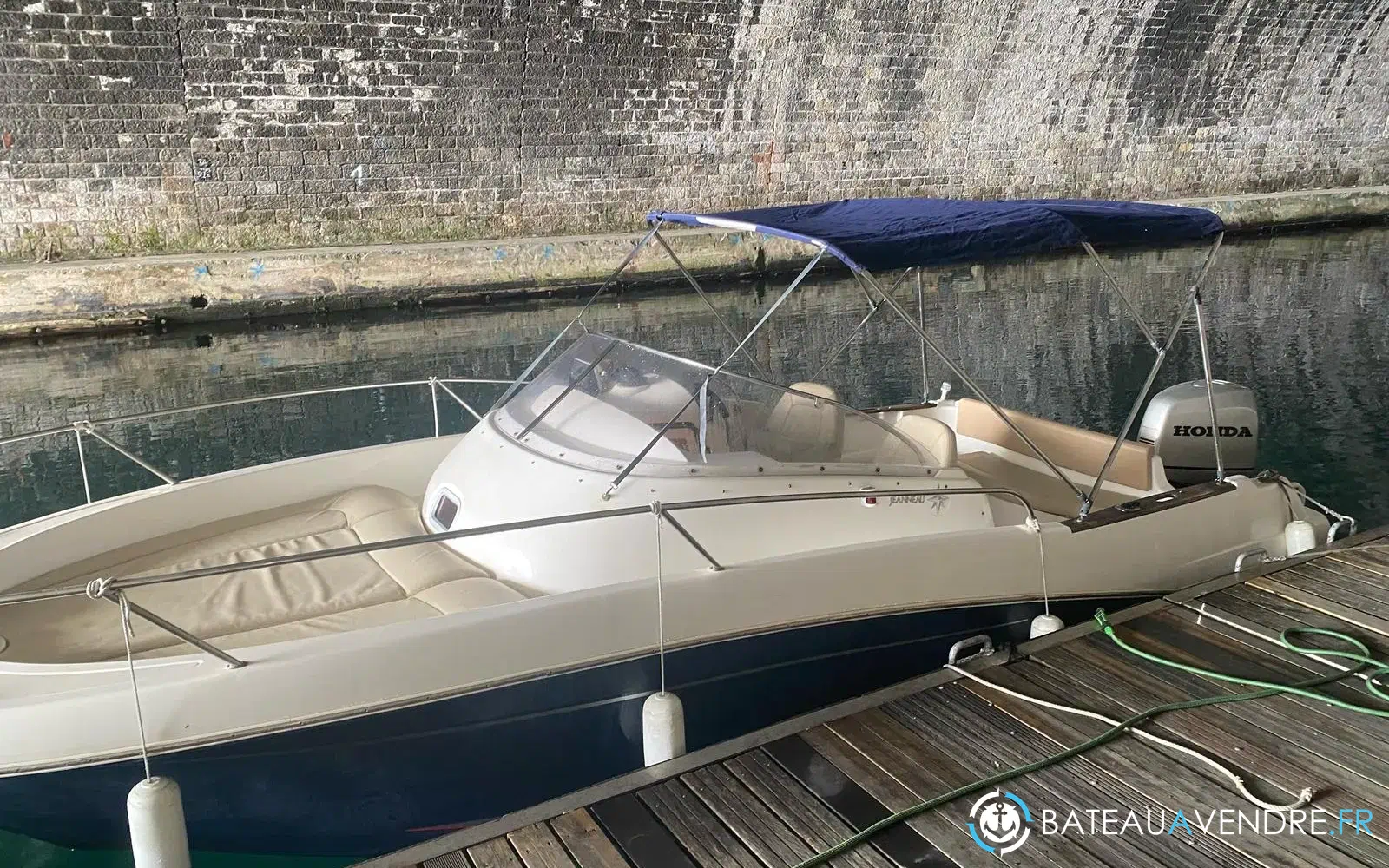 slider 0 Jeanneau Cap Camarat 755 WA