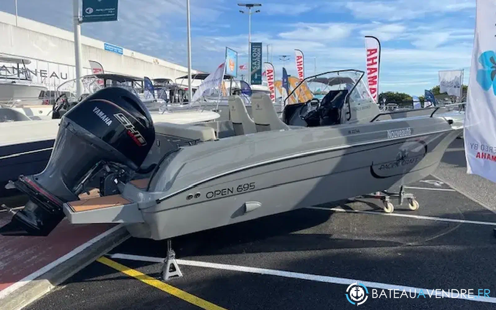 slider 0 Pacific Craft 695