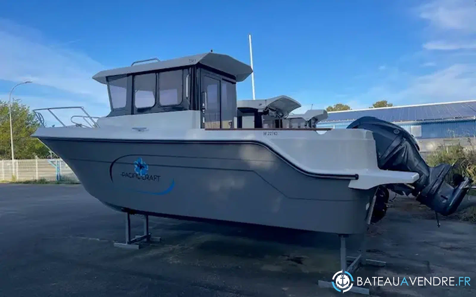 slider 0 Pacific Craft 750 T