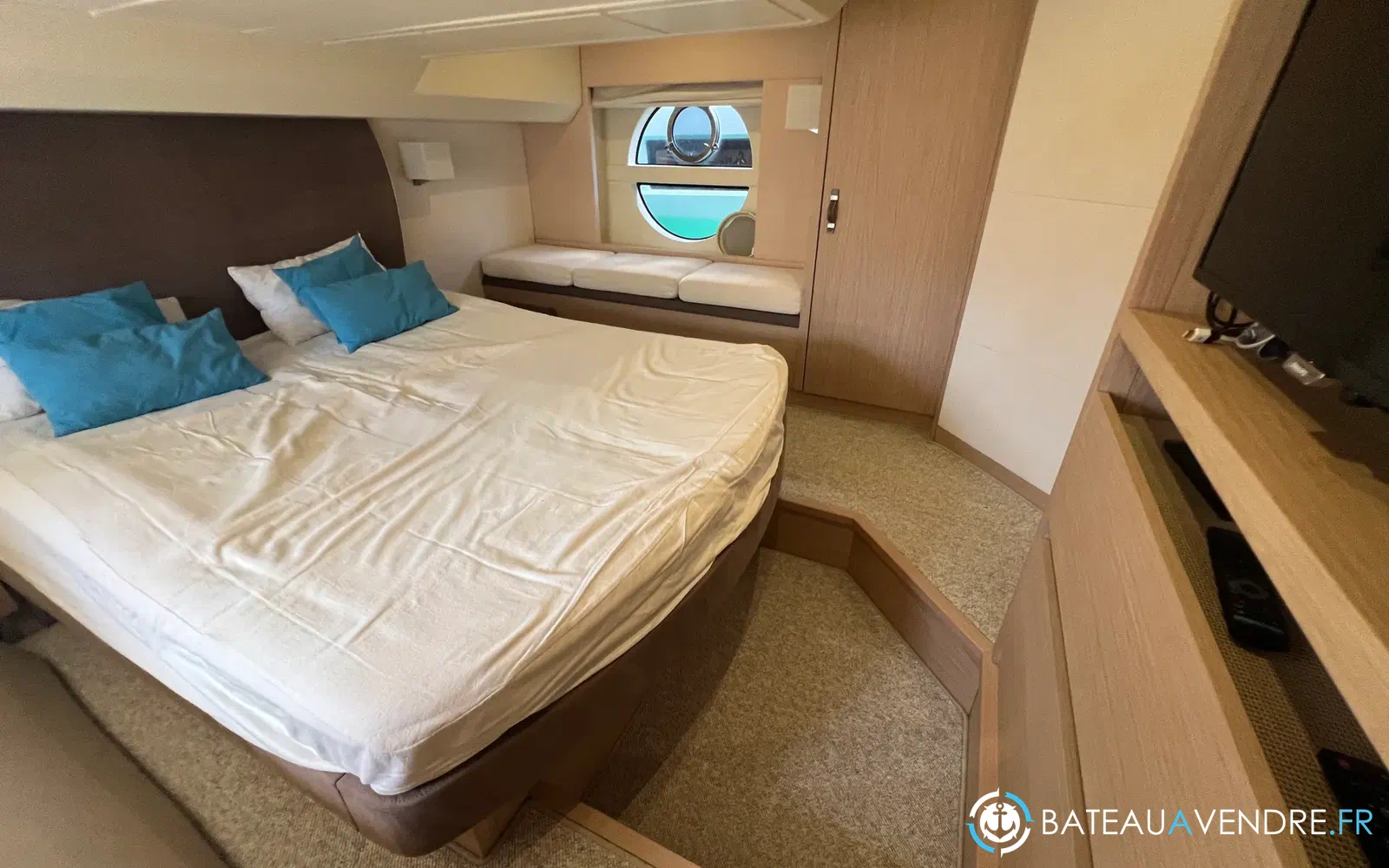 slider 5 Beneteau Monte Carlo 5
