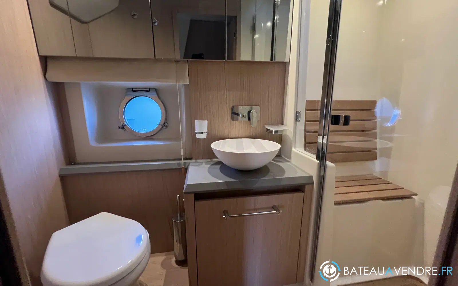 slider 6 Beneteau Monte Carlo 5