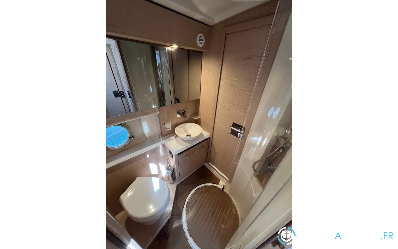 slider 9 Beneteau Monte Carlo 5