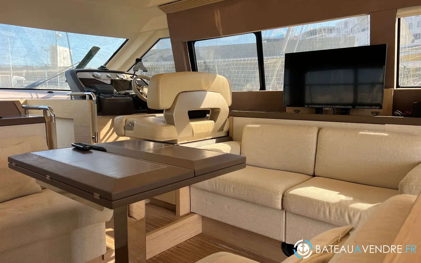 slider 14 Beneteau Monte Carlo 5