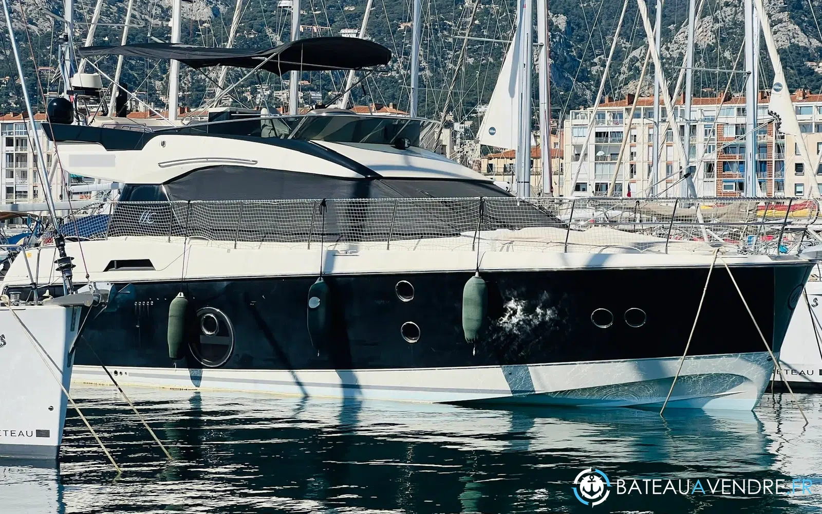 slider 0 Beneteau Monte Carlo 5