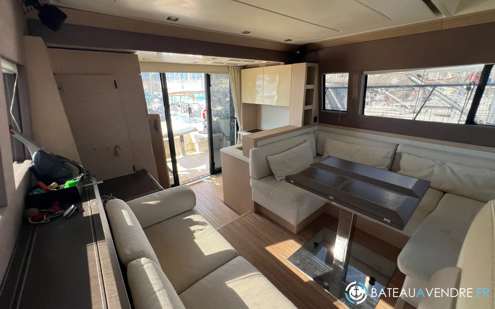 slider 4 Beneteau Monte Carlo 5