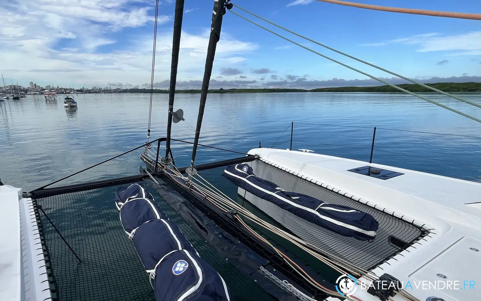 slider 9 Outremer 55