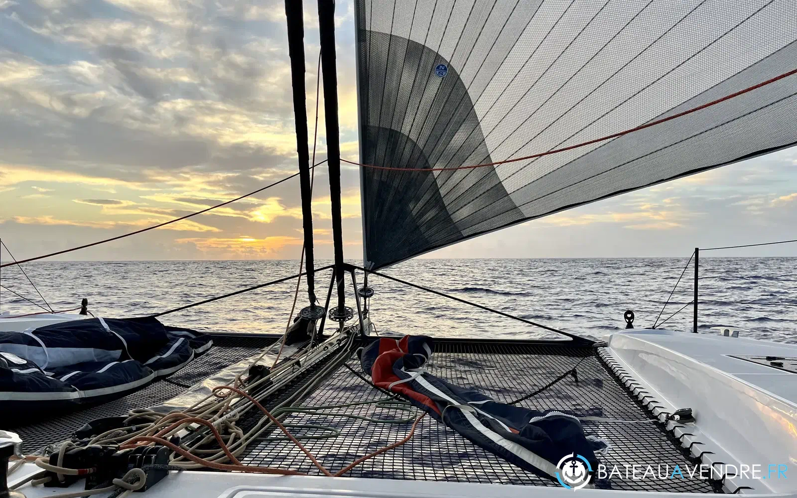 slider 10 Outremer 55