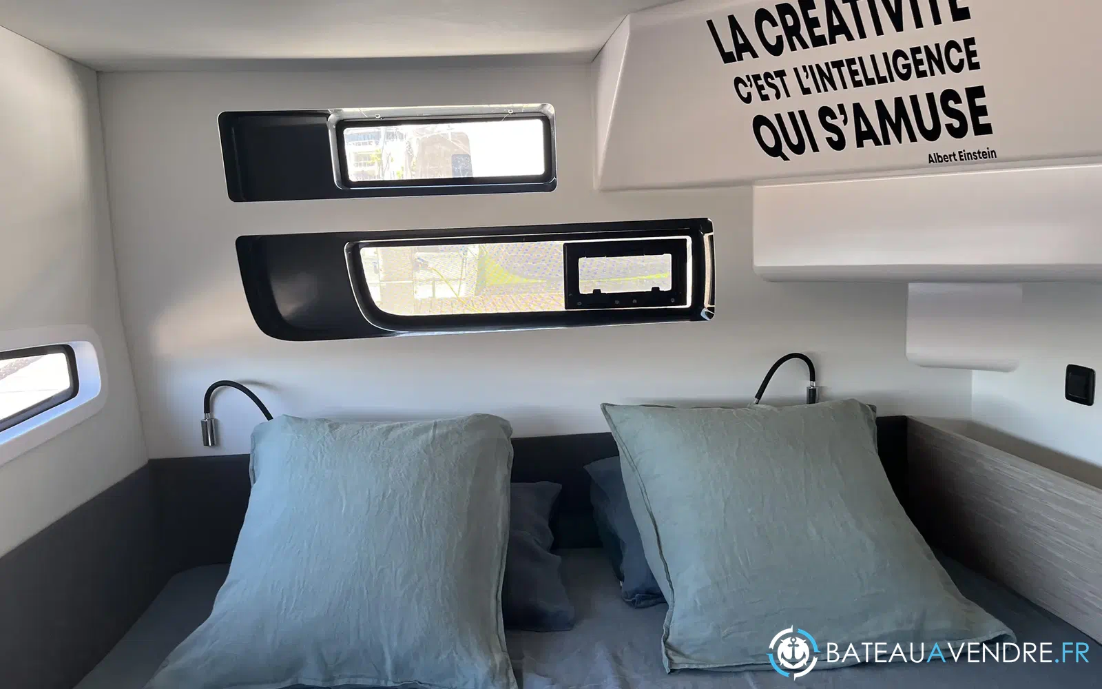 slider 38 Outremer 55