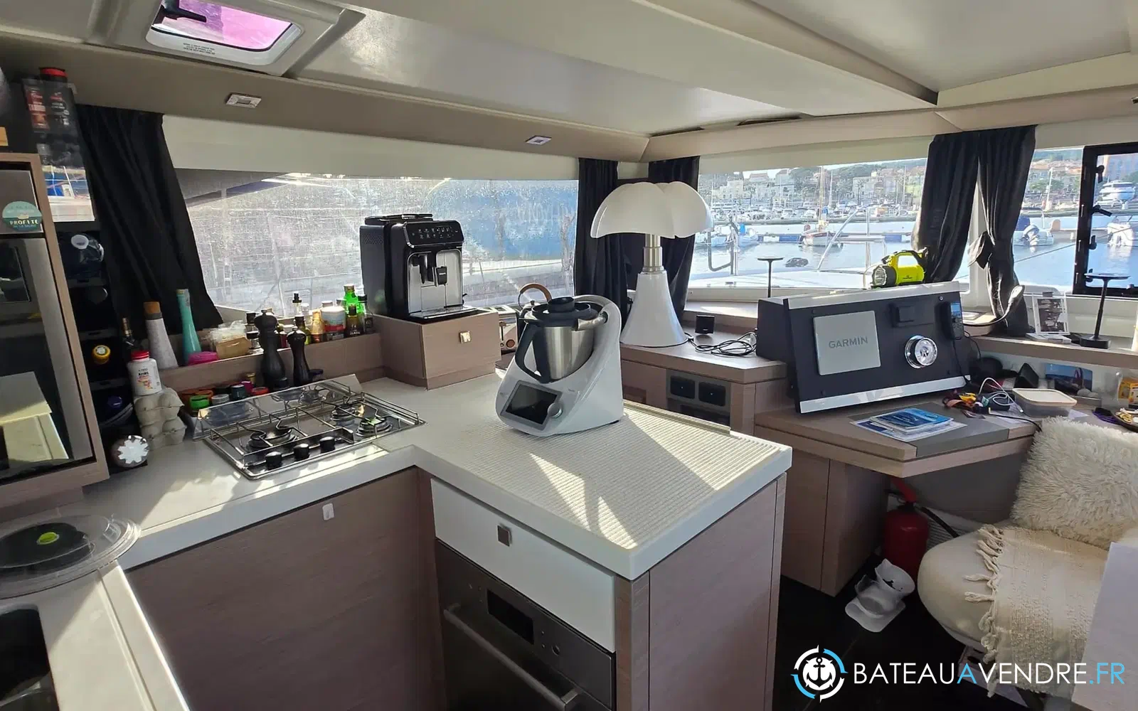 slider 16 Fountaine Pajot Astrea 42