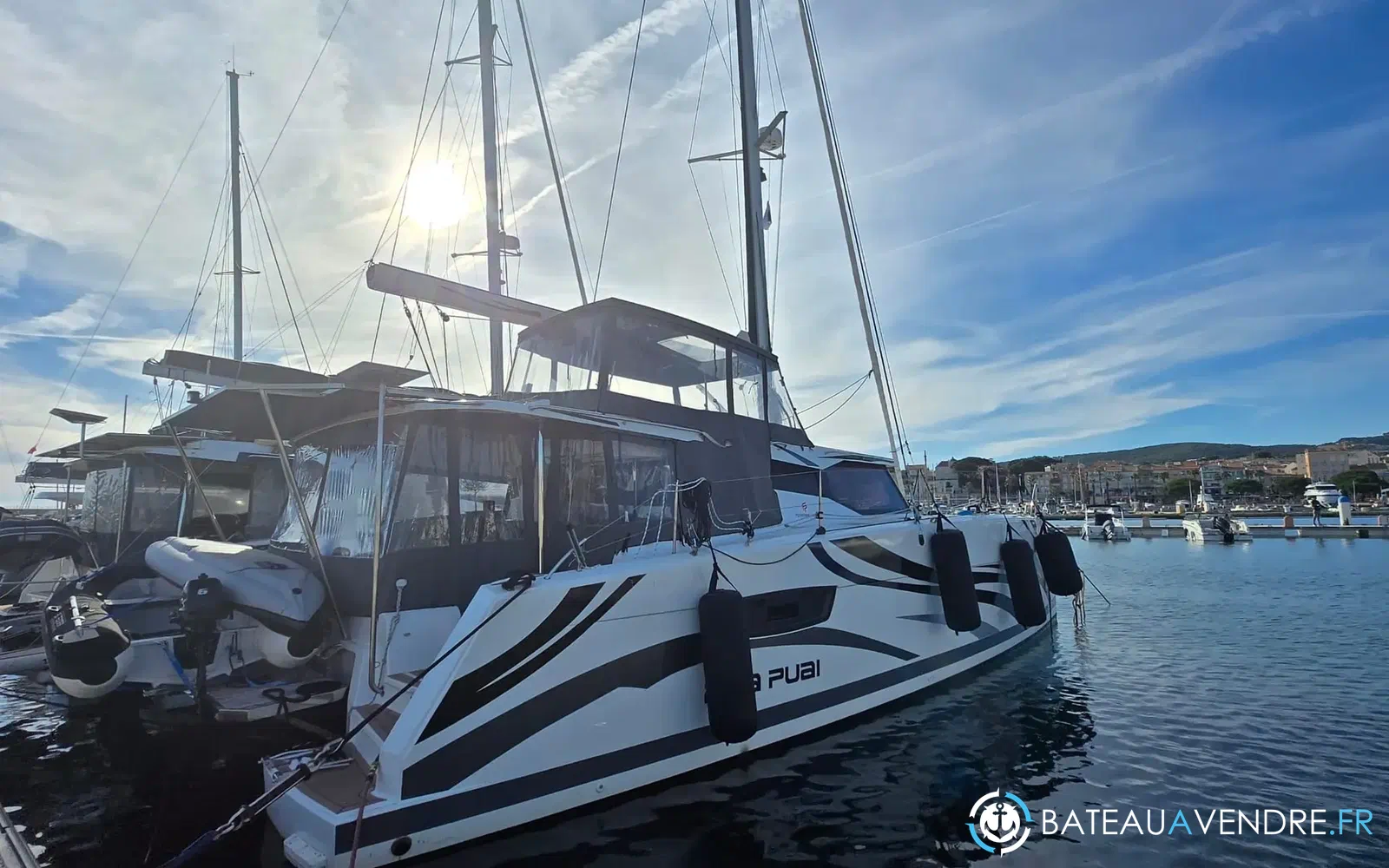 slider 1 Fountaine Pajot Astrea 42