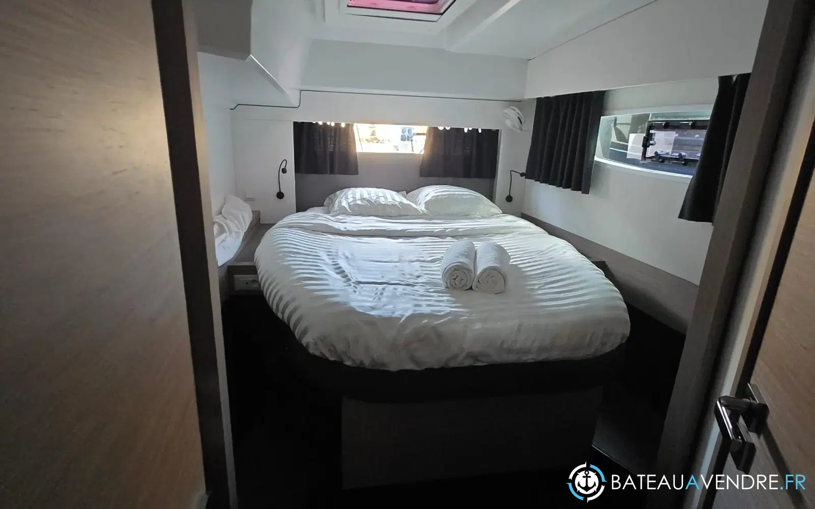 slider 20 Fountaine Pajot Astrea 42