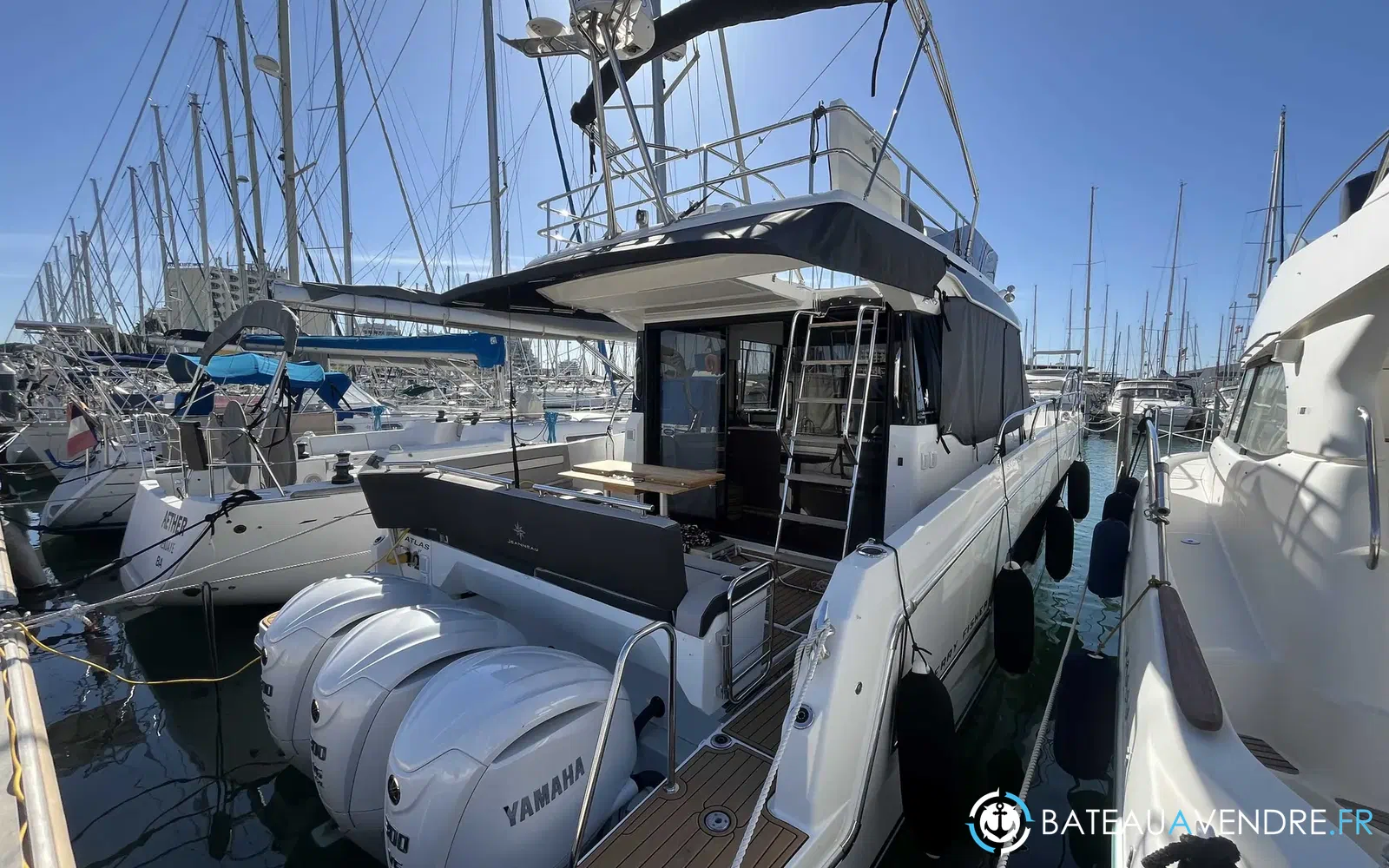 slider 2 Jeanneau Merry Fisher 1295 Fly