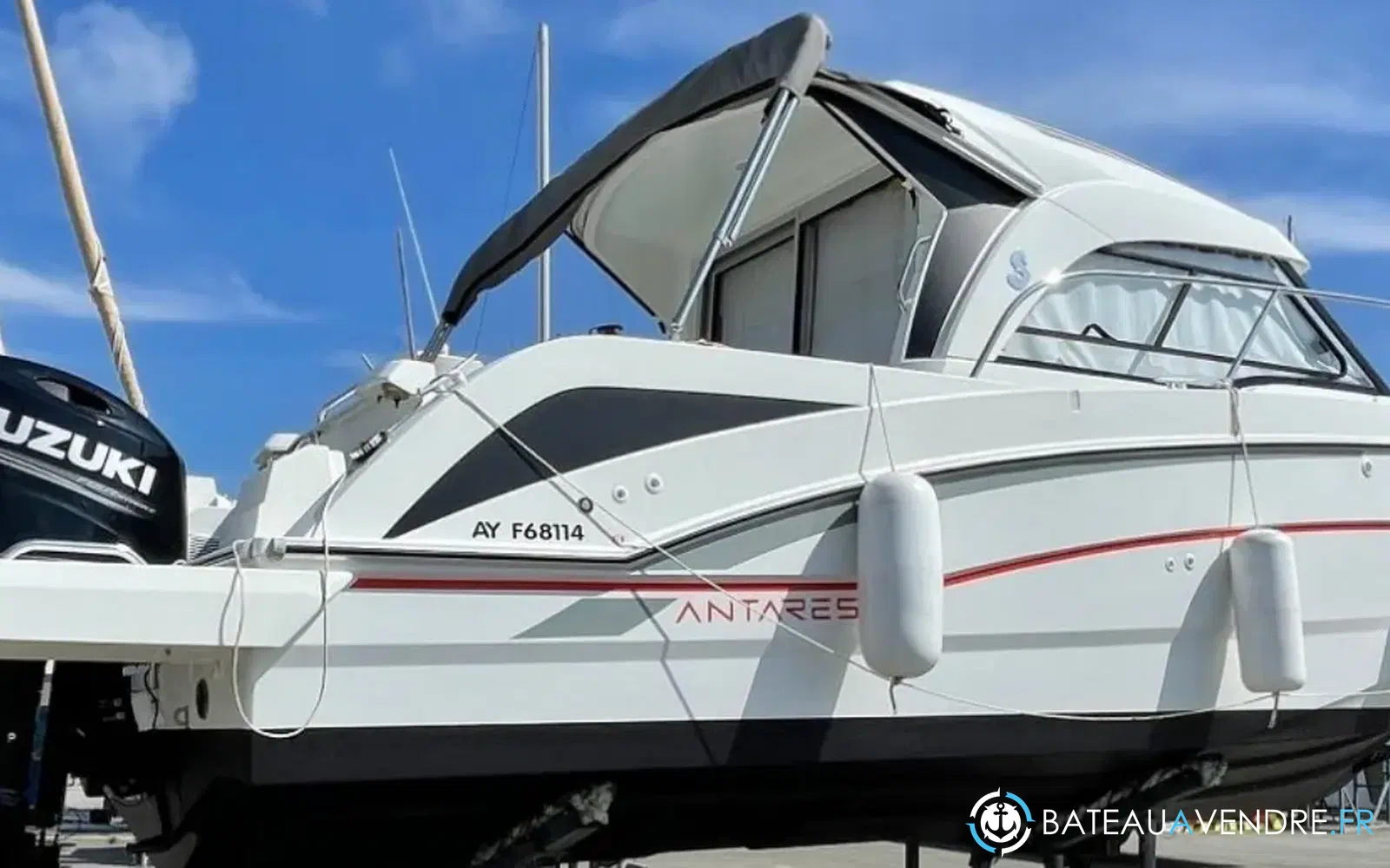 slider 1 Beneteau Antares 8 OB