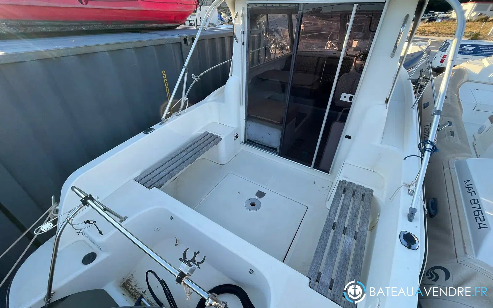 slider 16 Guymarine Evada 740