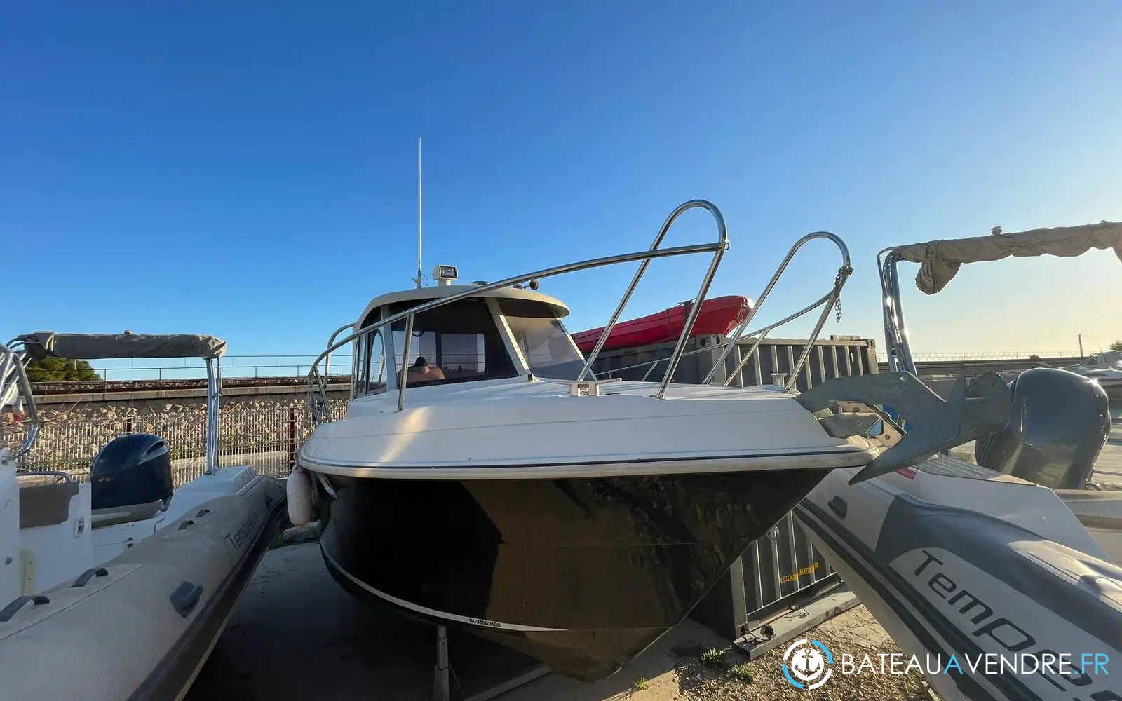 slider 1 Guymarine Evada 740