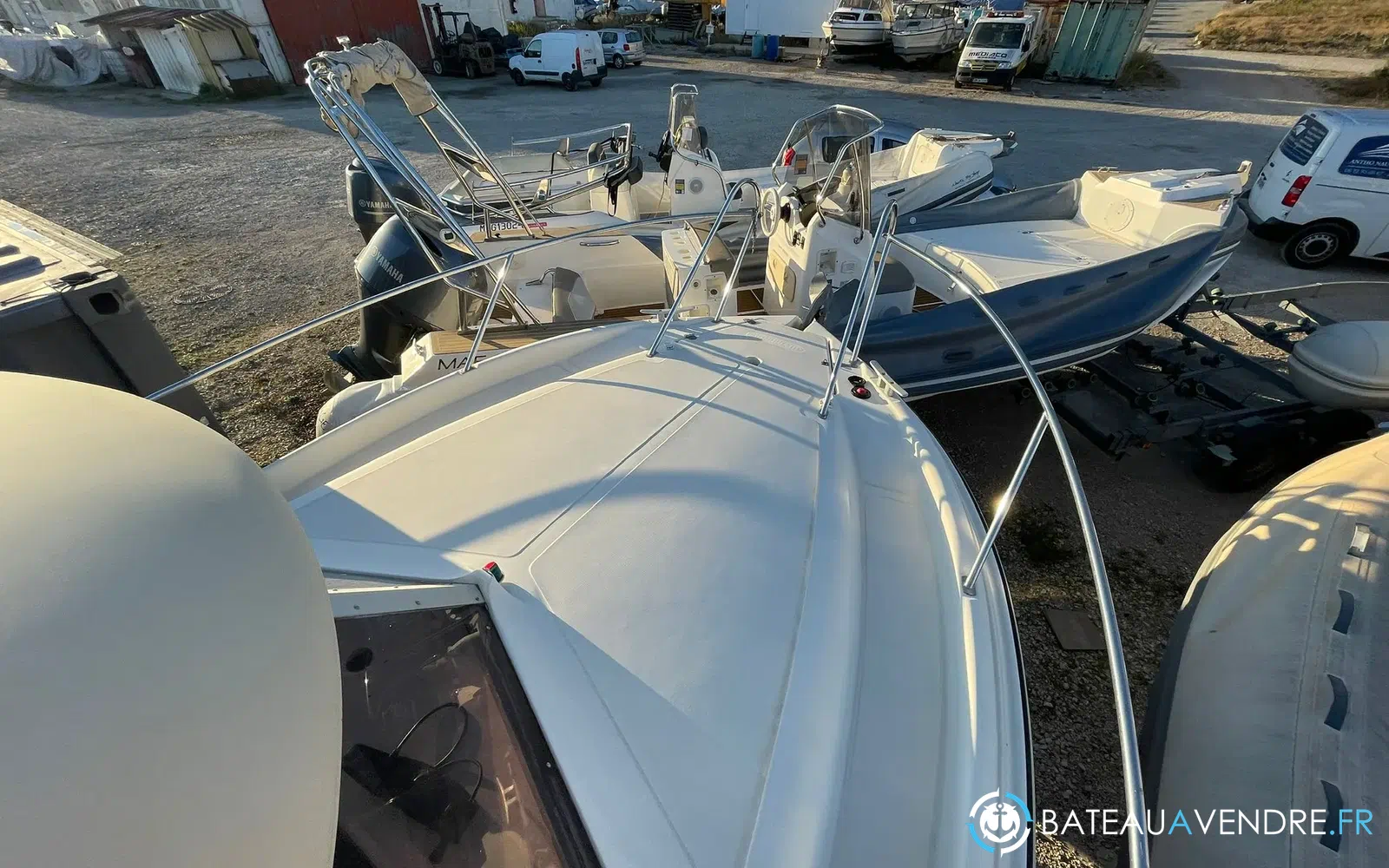 slider 4 Guymarine Evada 740