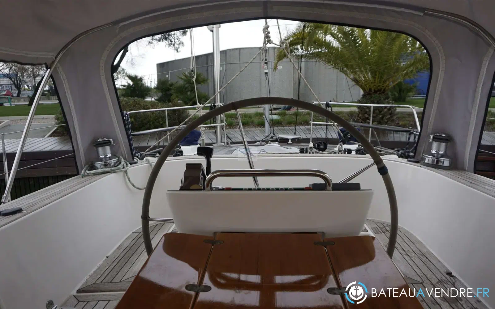 slider 0 Hallberg Rassy 48