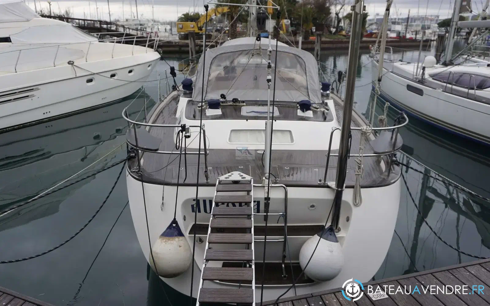 slider 10 Hallberg Rassy 48