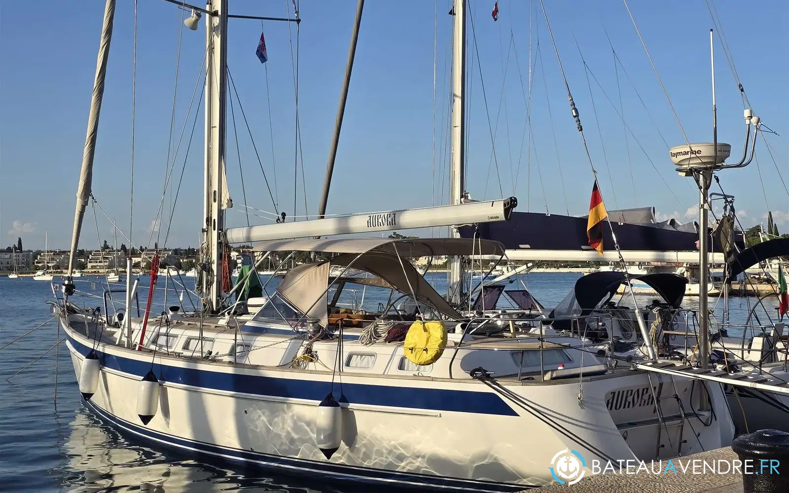 slider 18 Hallberg Rassy 48