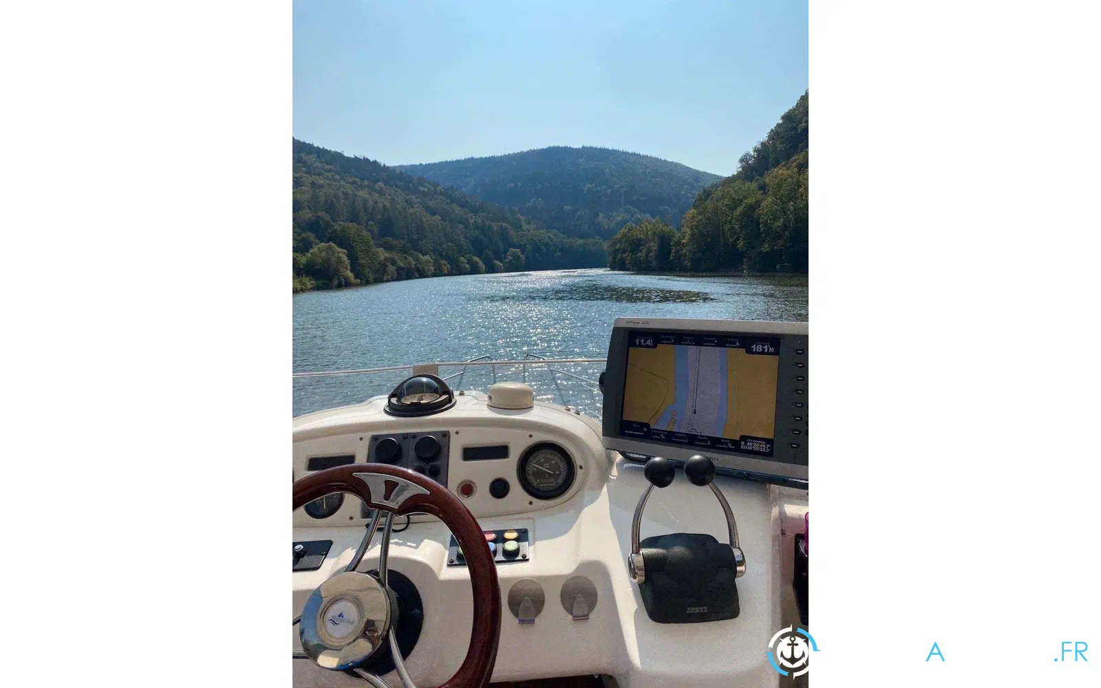 slider 10 Sealine 360
