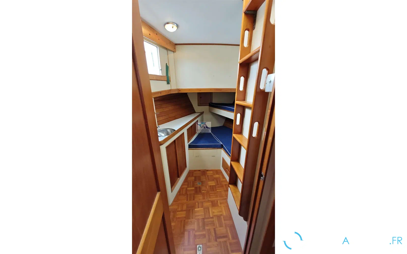 slider 21 Grand Banks 48