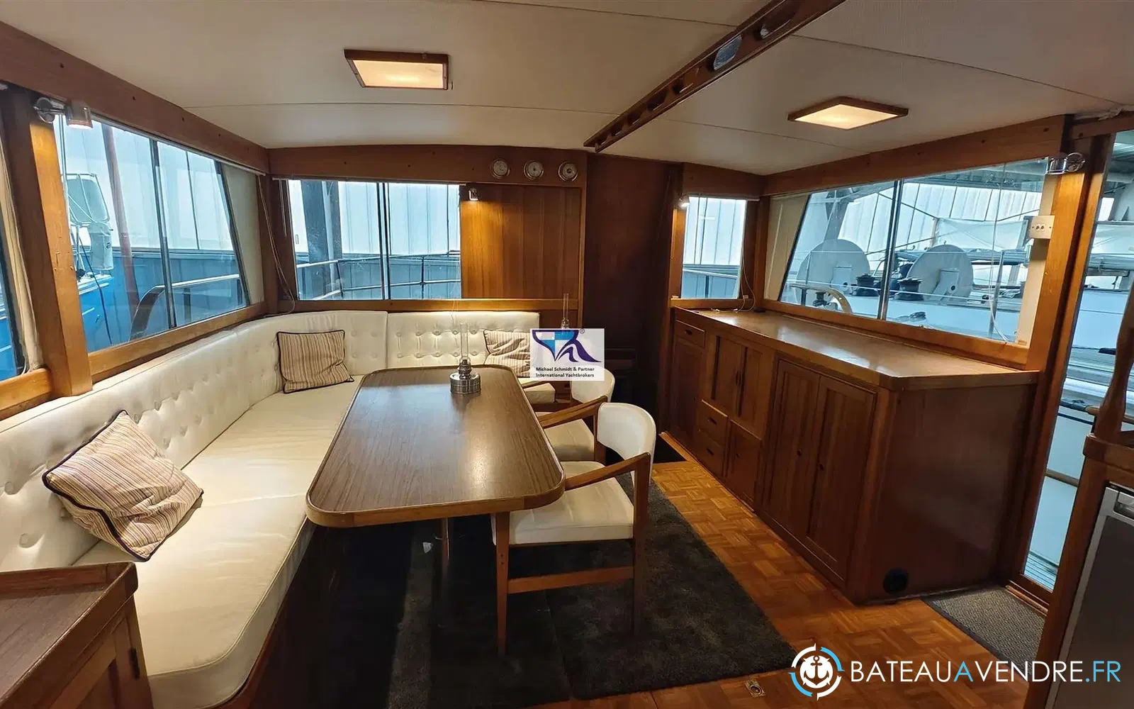 slider 22 Grand Banks 48