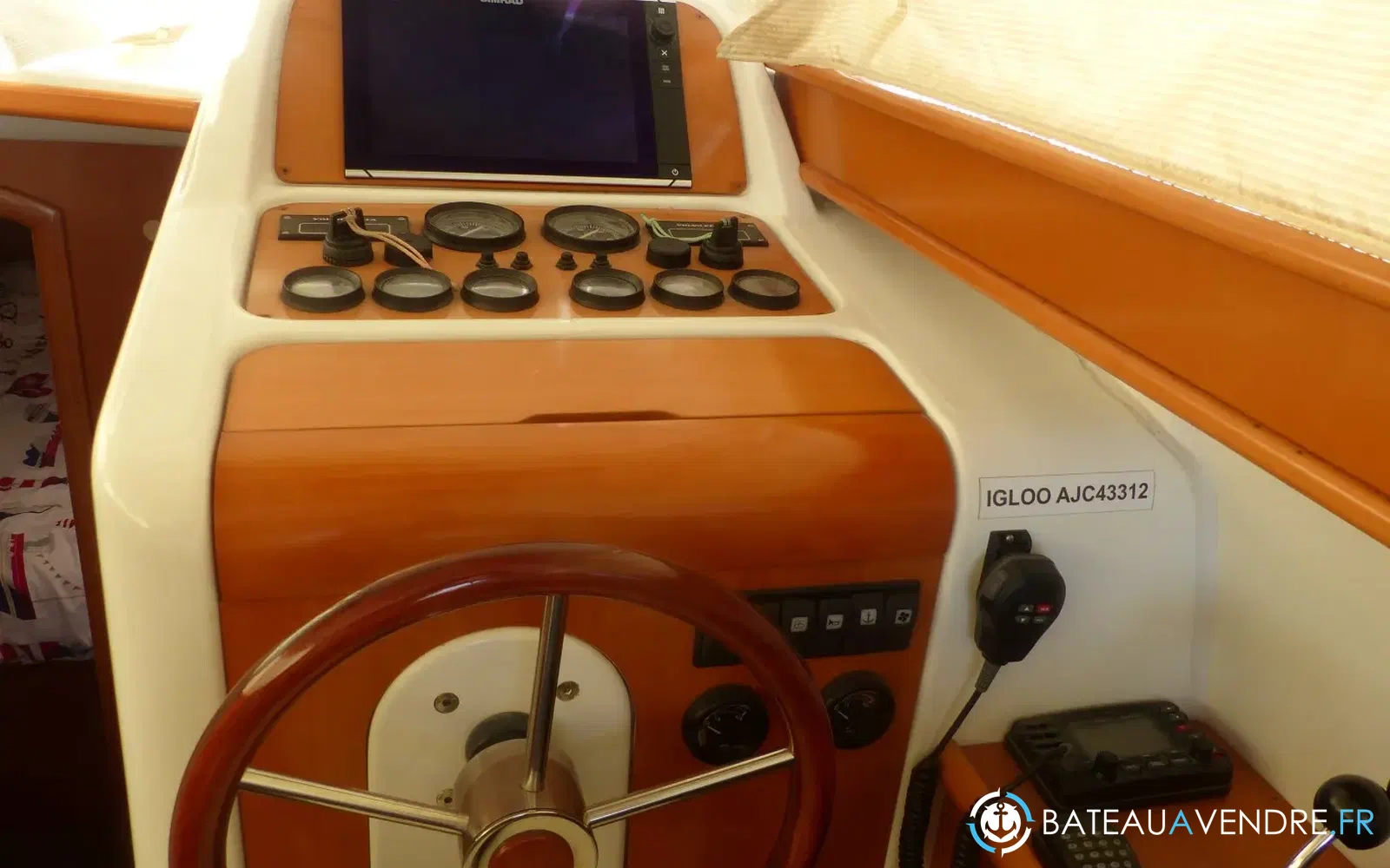 slider 14 Beneteau Antares 10.80 Fly