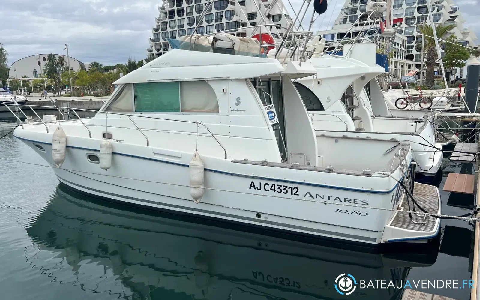 slider 0 Beneteau Antares 10.80 Fly