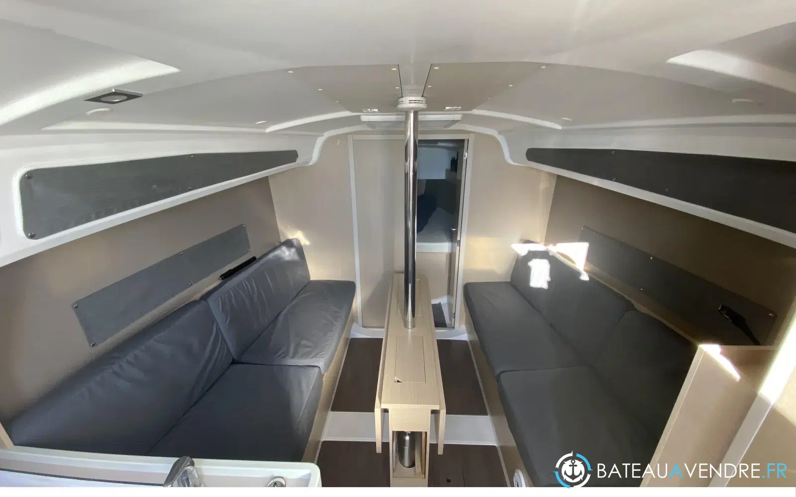 slider 1 Beneteau Oceanis 30.1