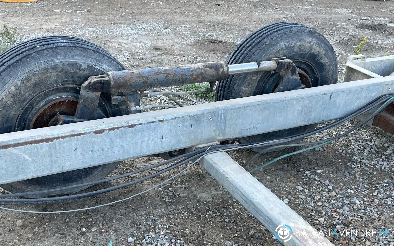 slider 4 REMORQUE PORTE BATEAU