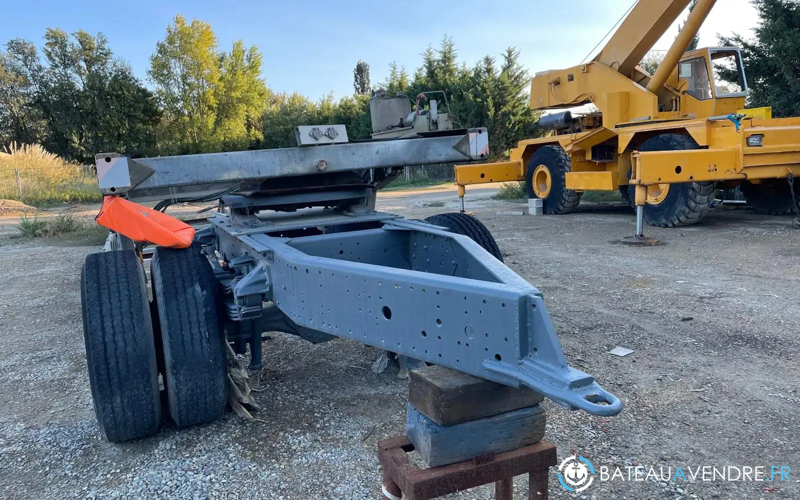slider 5 REMORQUE PORTE BATEAU