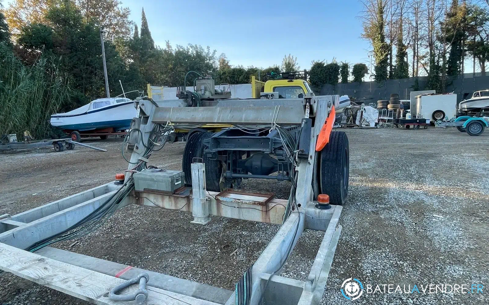 slider 1 REMORQUE PORTE BATEAU