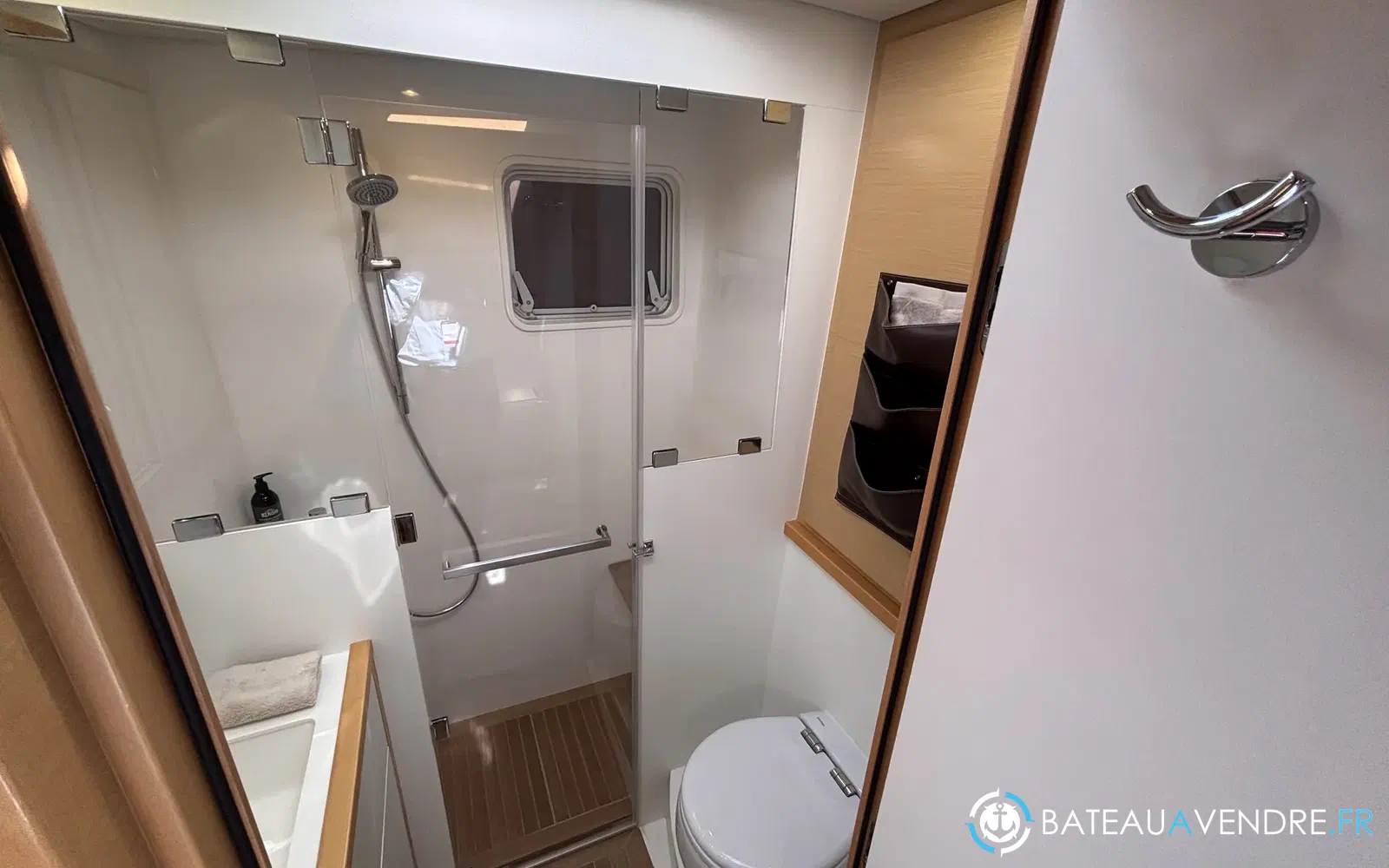 slider 37 Lagoon 620