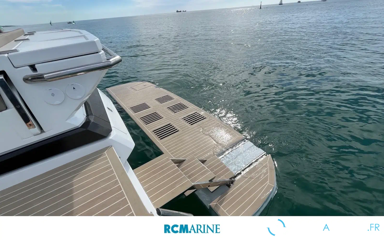 slider 21 Galeon 400 Fly