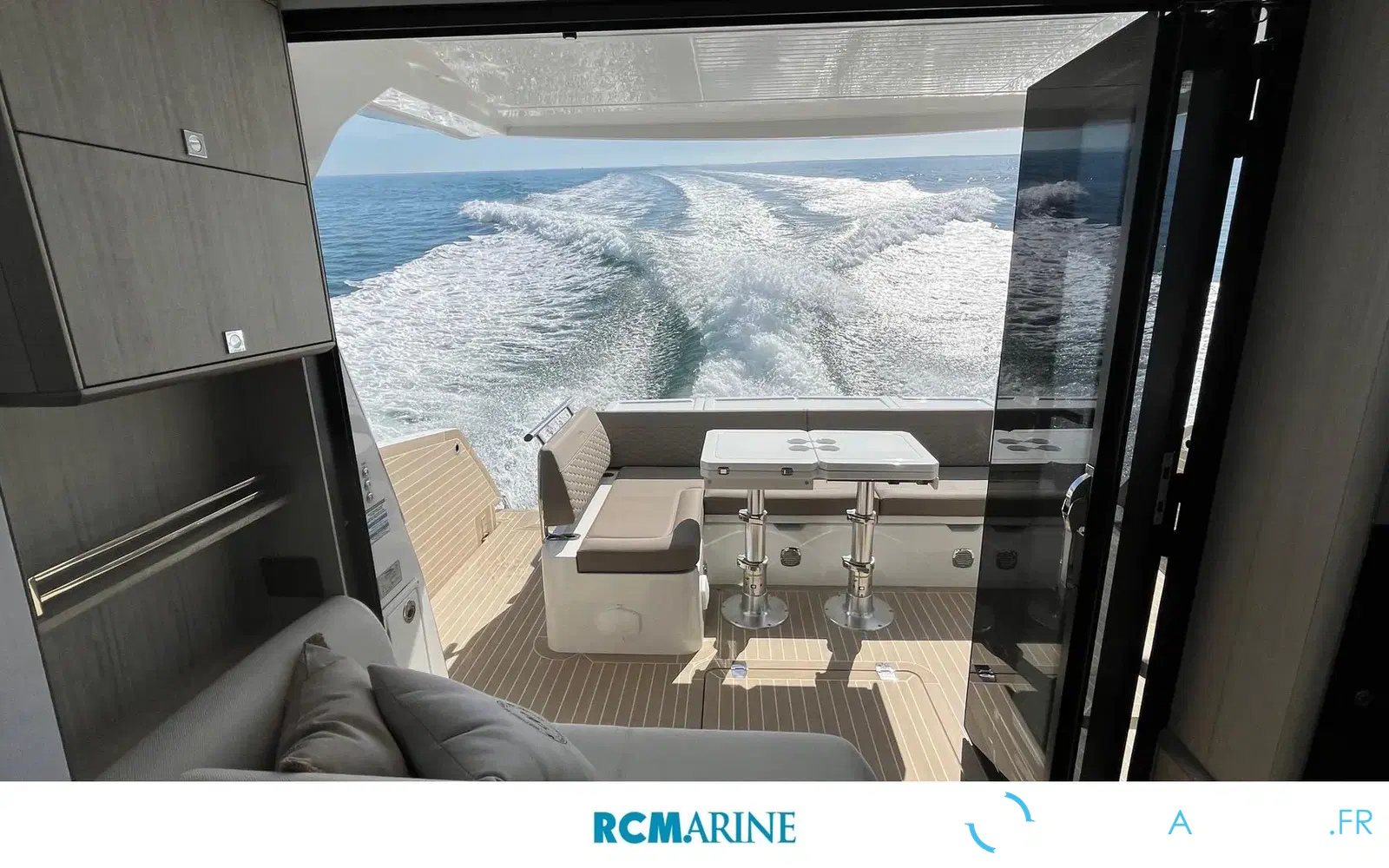 slider 7 Galeon 400 Fly