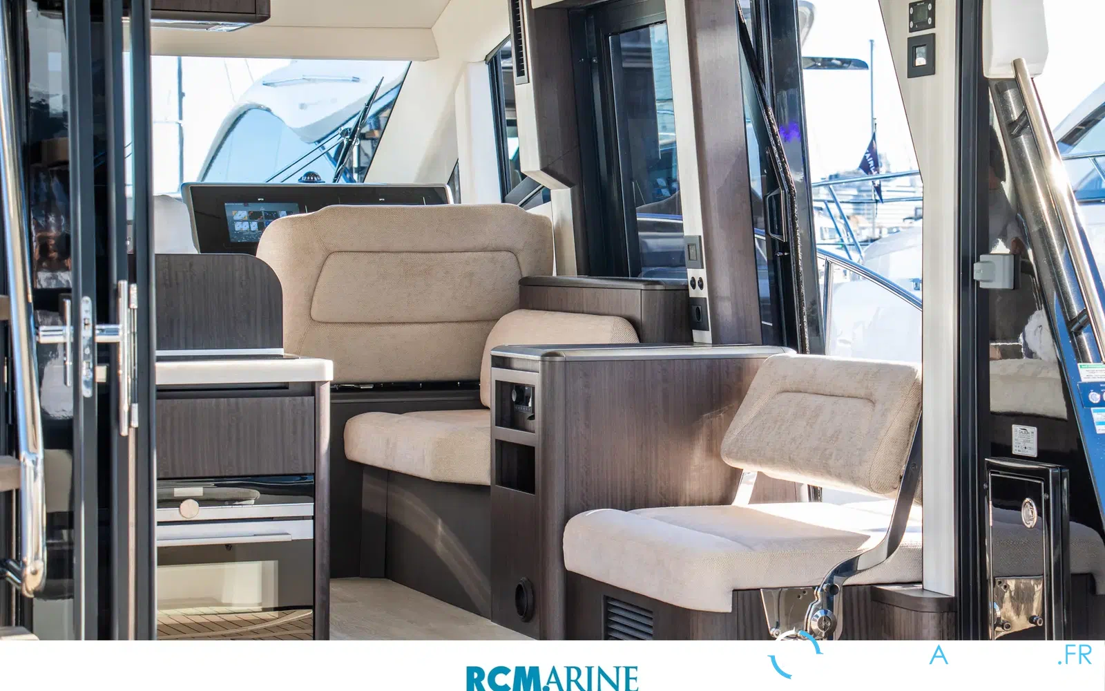slider 10 Galeon 480 Fly