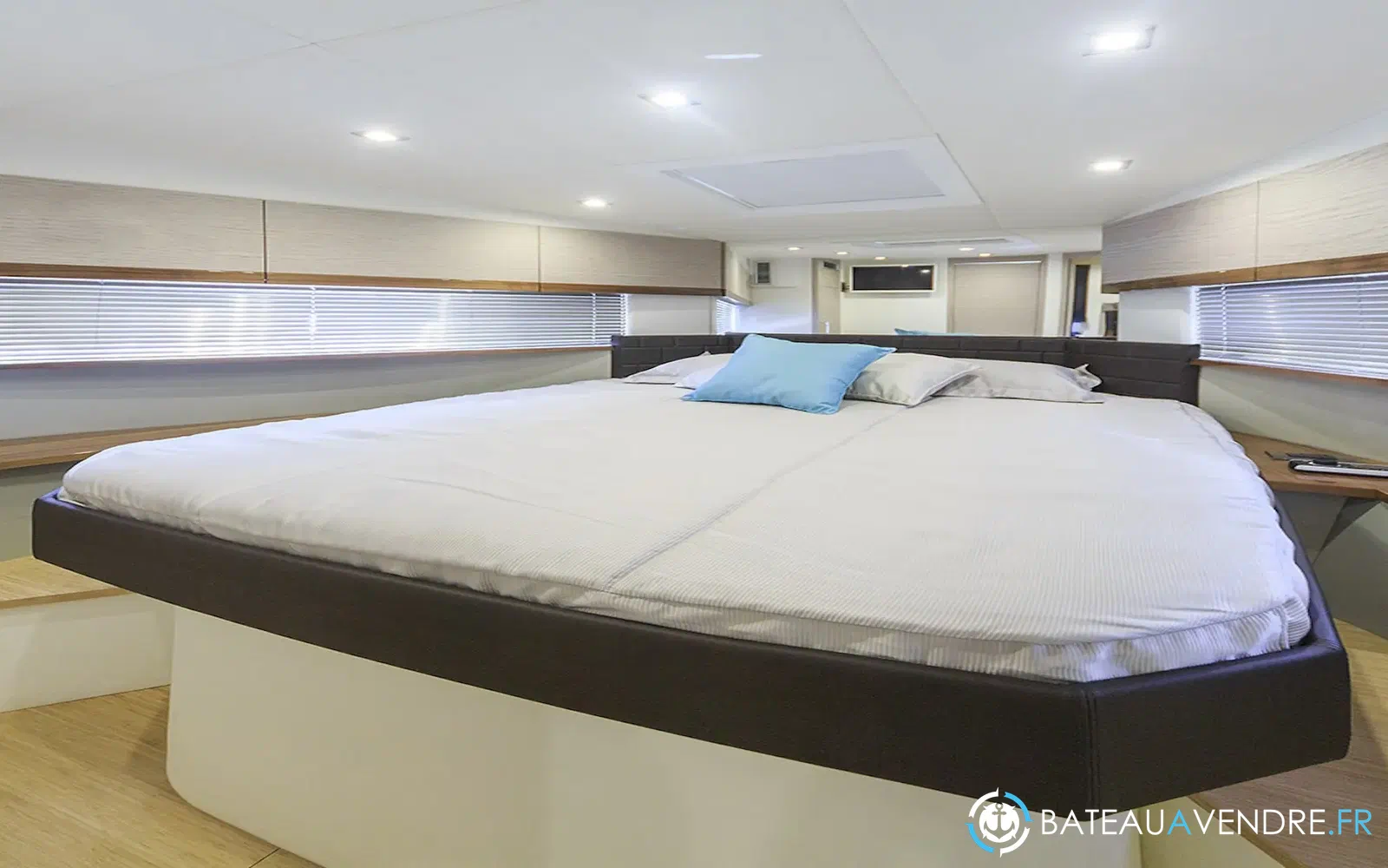 slider 12 Rio Yachts Sport Coupe 44