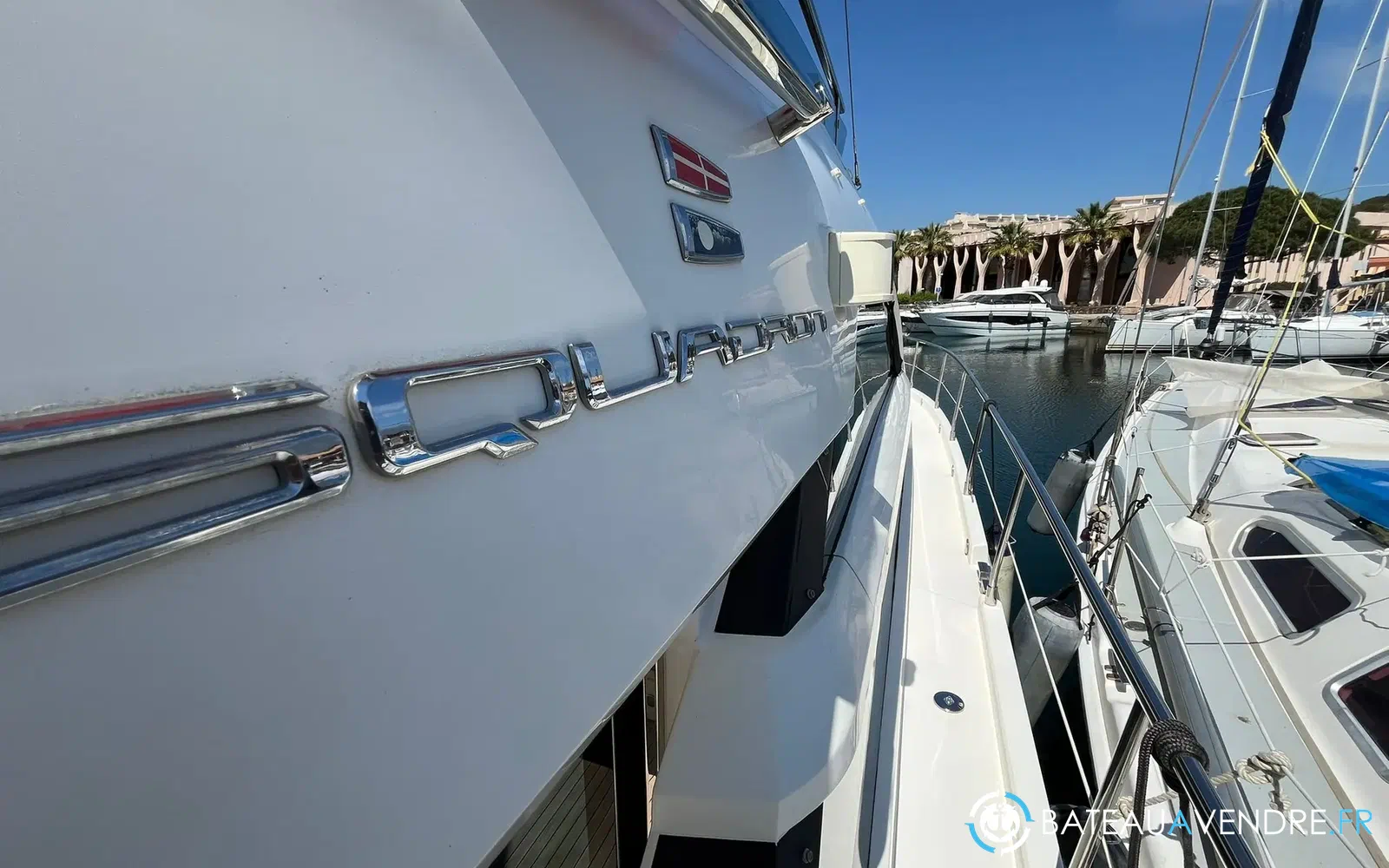 slider 9 Fairline Squadron 42
