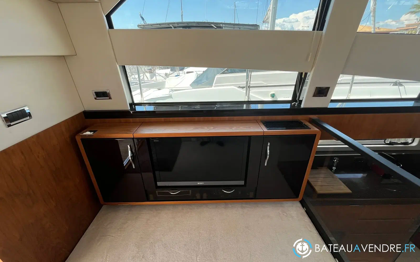 slider 16 Fairline Squadron 42