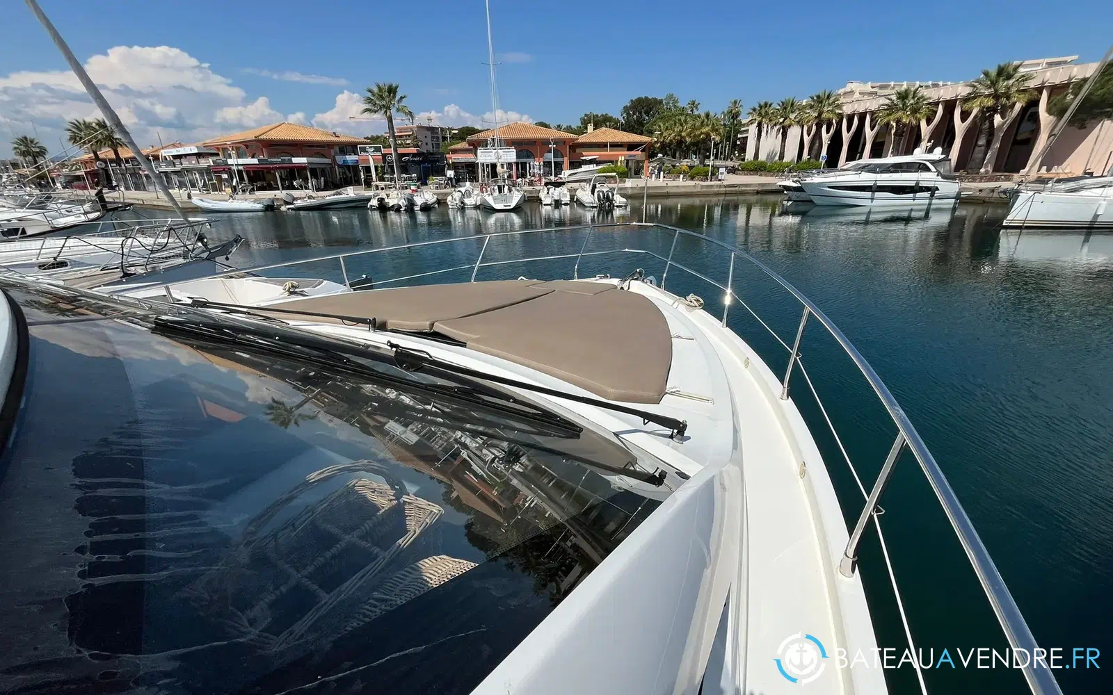 slider 8 Fairline Squadron 42