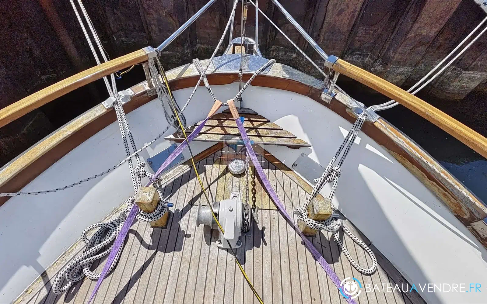 slider 14 Siltala Yachts Nauticat 33