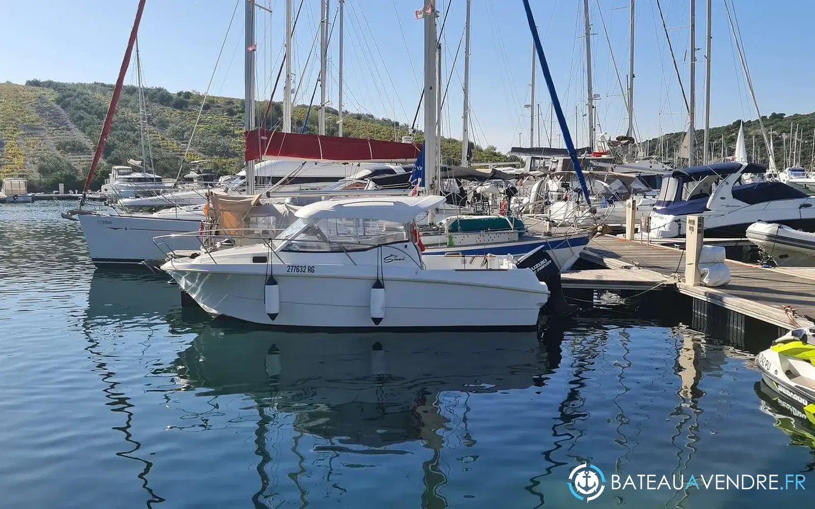 slider 3 Beneteau Antares 750 HB
