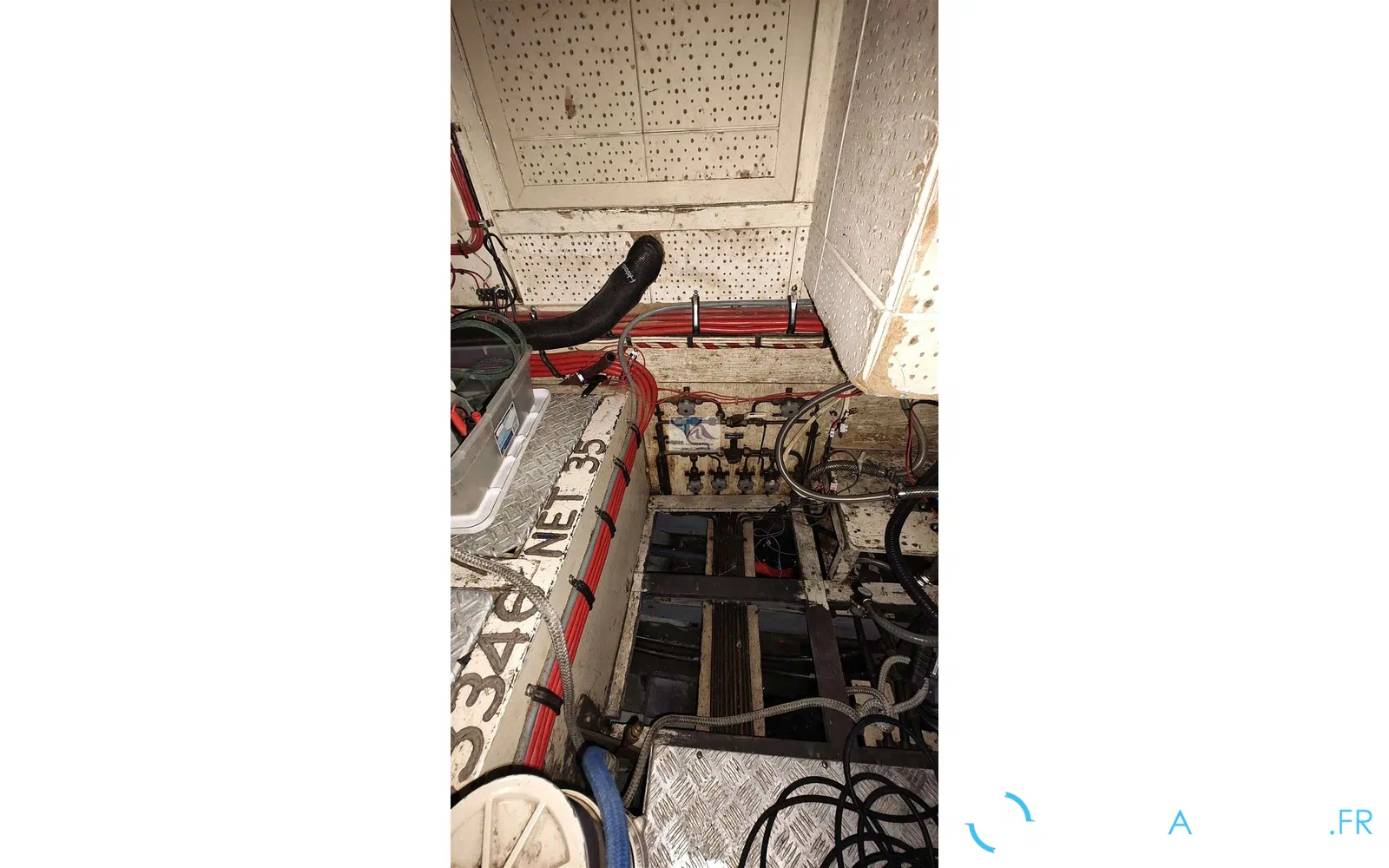 slider 6 Grand Banks 48