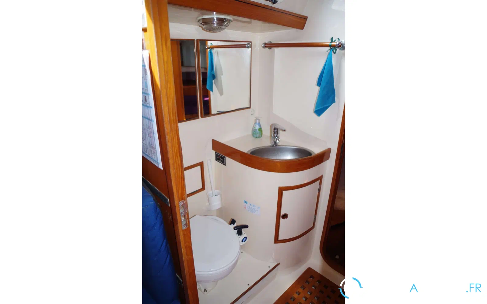 slider 16 Hylas Yachts Hylas 51
