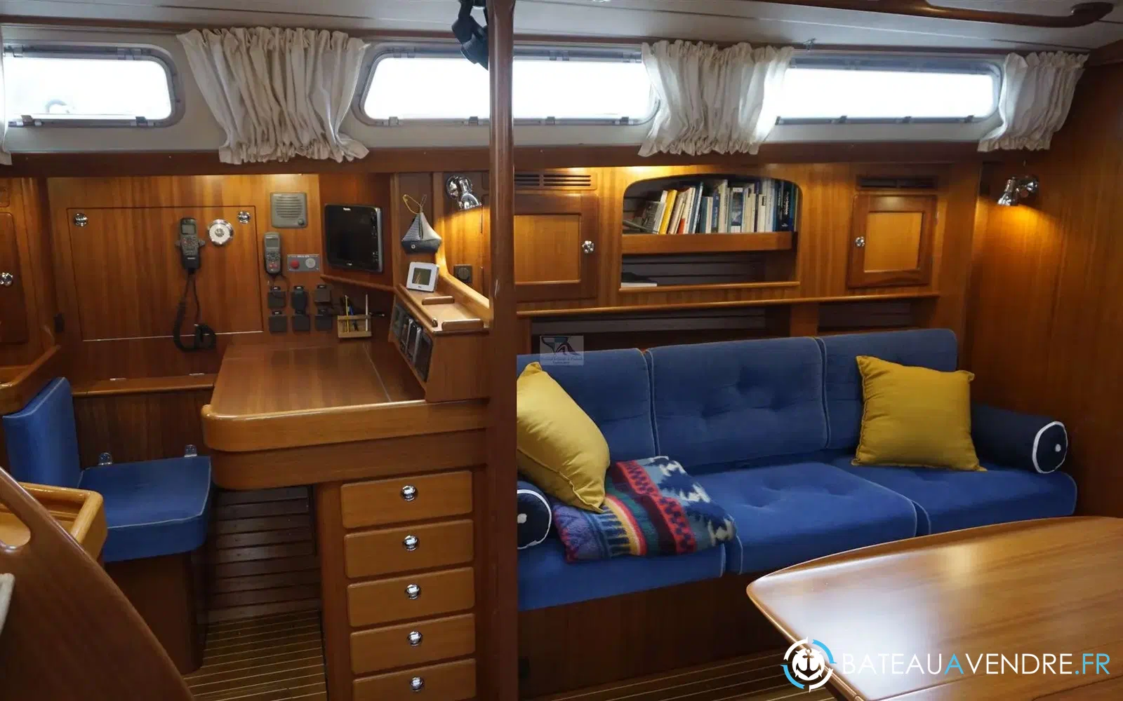 slider 16 Hallberg Rassy 48